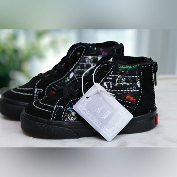 🔥🔥 Vans X Disney 100 Toddler Kids SK8-Hi Zip Villains Size 6 - Picture 2 of 16